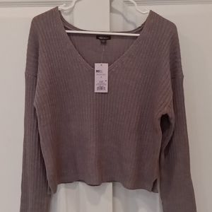 Brand New women's v-neck gray sweater. Size large